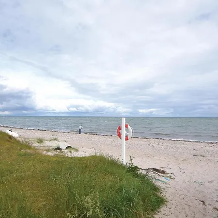 Holiday home 3 Bedroom Awesome In Glesborg Fjellerup Strand