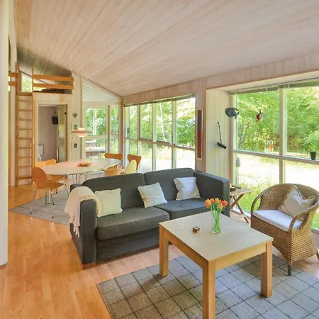 Holiday home 3 Bedroom Awesome In Glesborg *